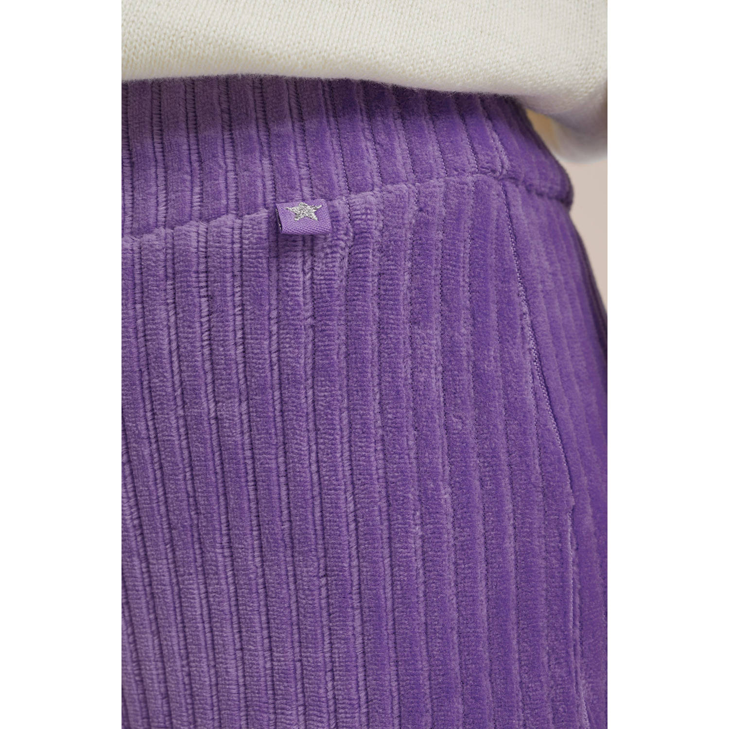 WE Fashion velours flared broek purple pillow