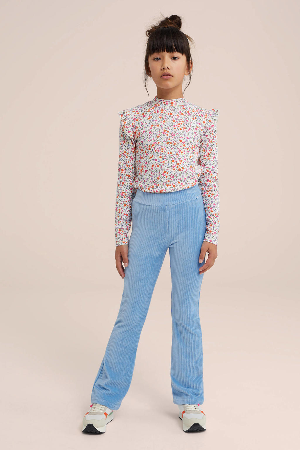 Lichtblauwe meisjes WE Fundamentals velours flared broek van corduroy met regular waist, elastische tailleband en effen