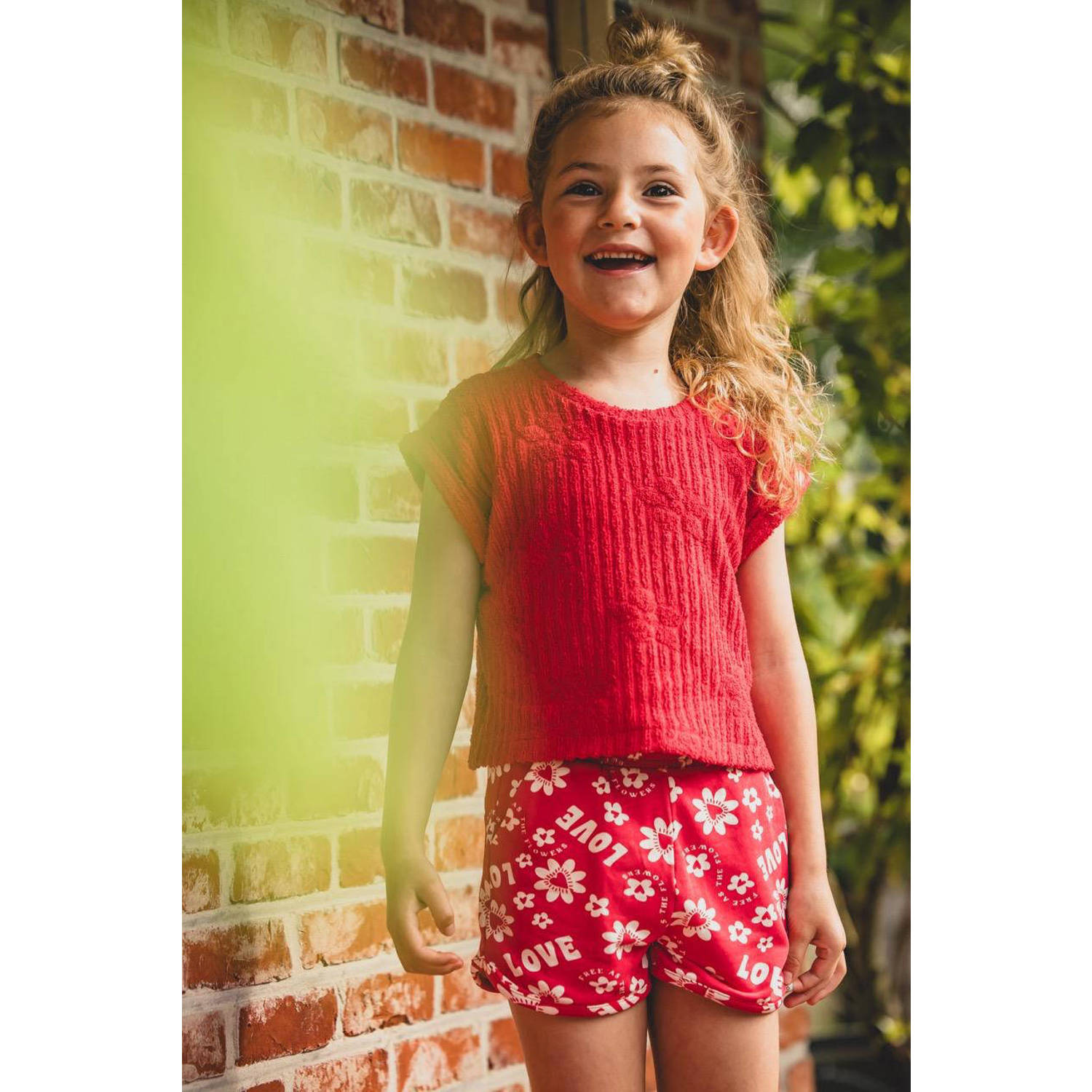 LOOXS little casual short met all over print rood wit