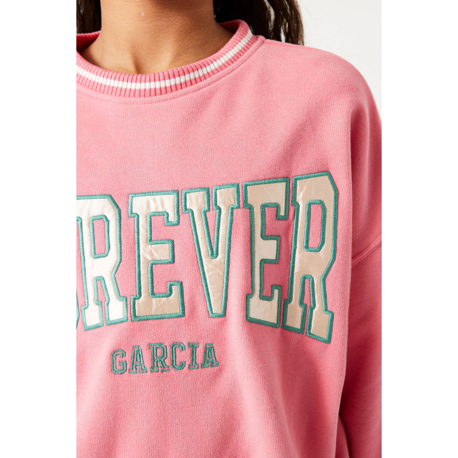 Garcia sweater met tekst roze groen