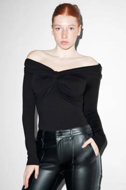 Zwart off shoulder online top