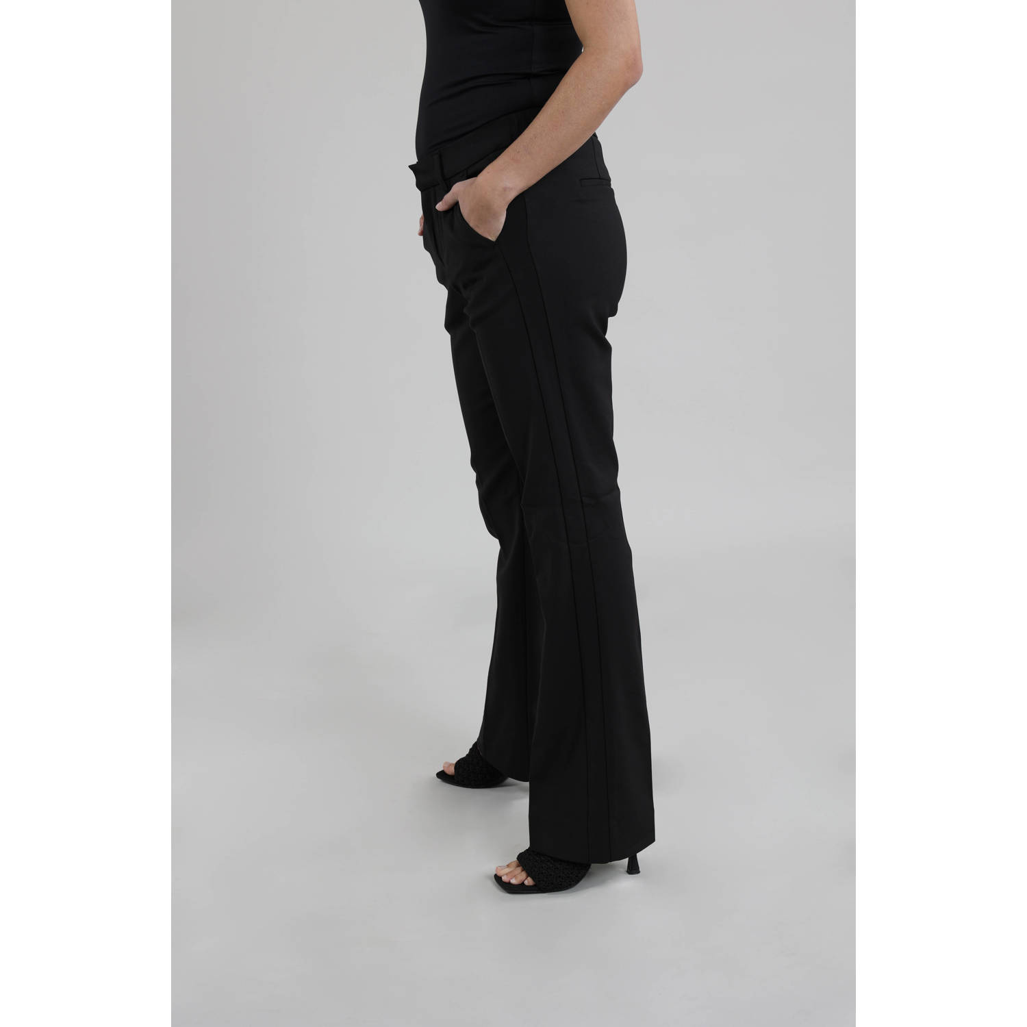 NUKUS flared pantalon Zoe zwart