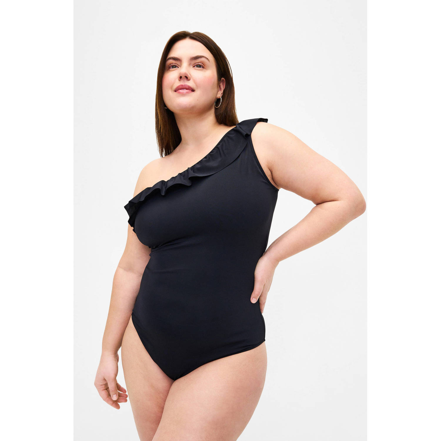 Zizzi corrigerend one shoulder badpak SNAVA met ruches zwart