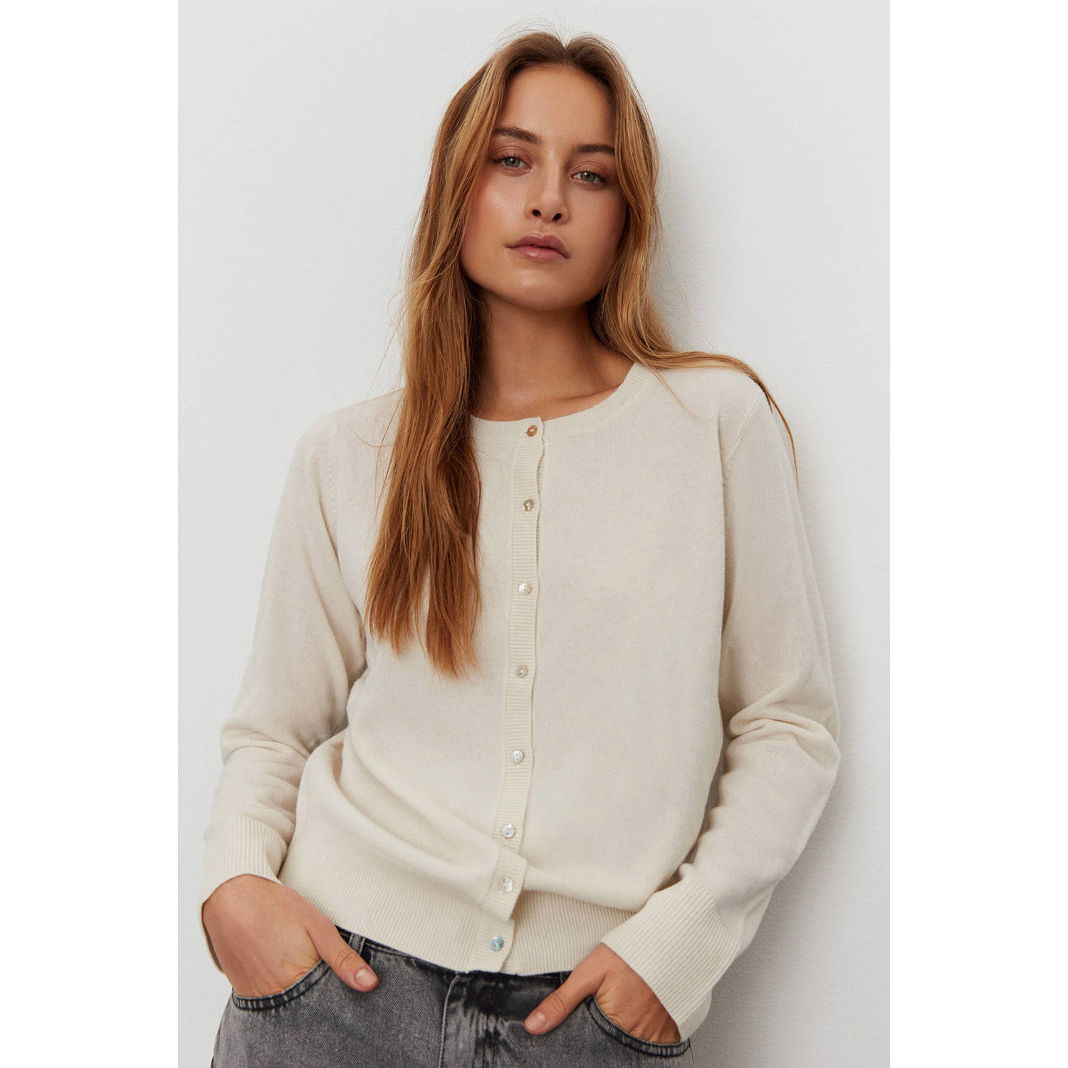 Sofie Schnoor Feminine Cardigan met Knopen Beige Dames