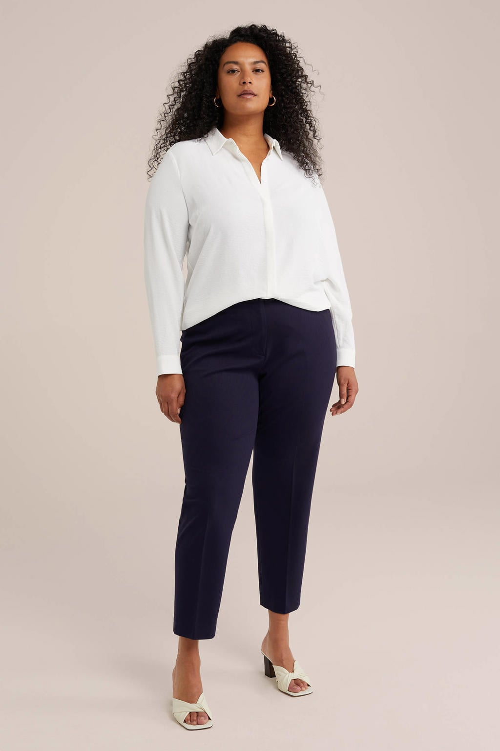 Witte dames WE Fashion Curve blouse met effen, klassieke kraag en knoopsluiting