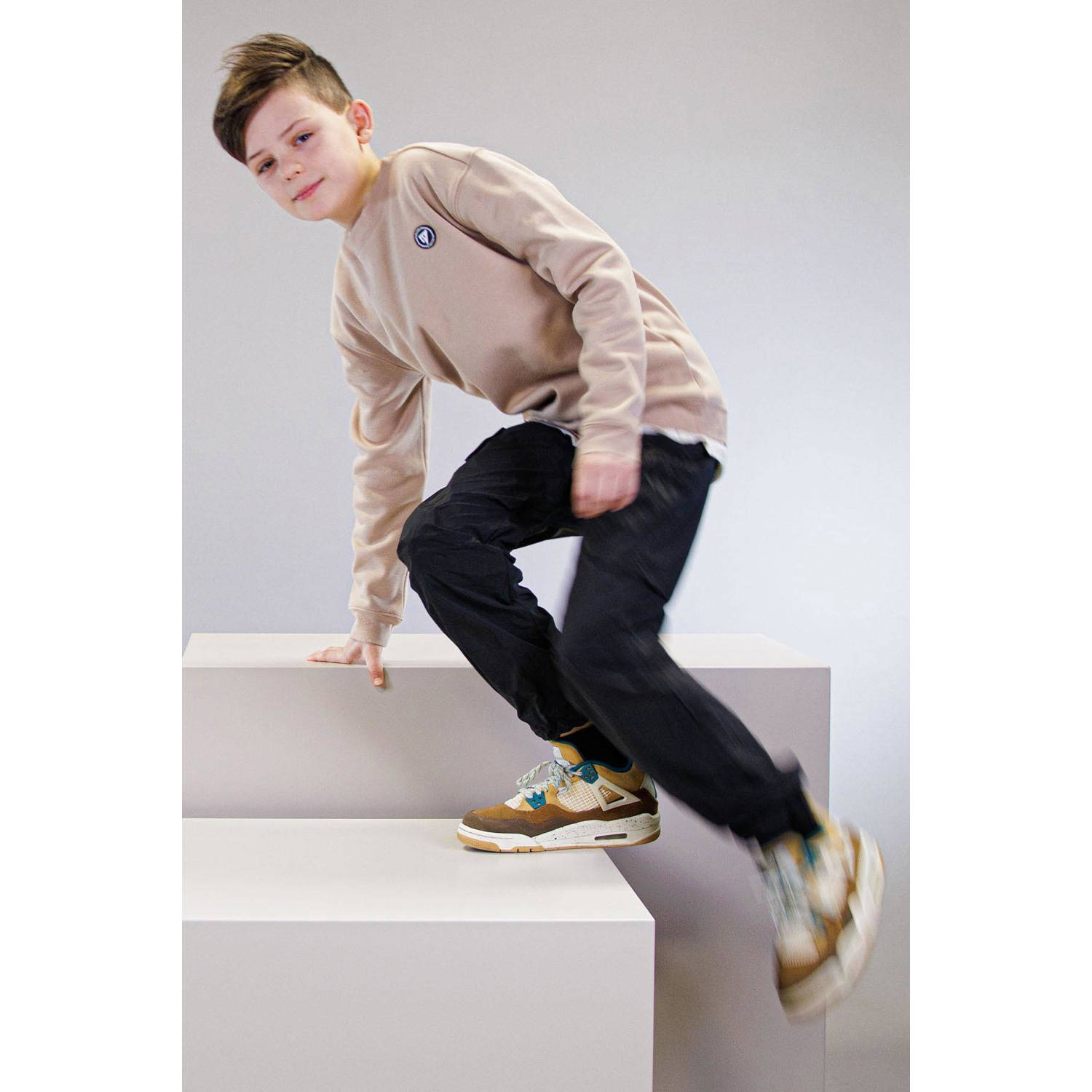 Bellaire sweater met logo beige