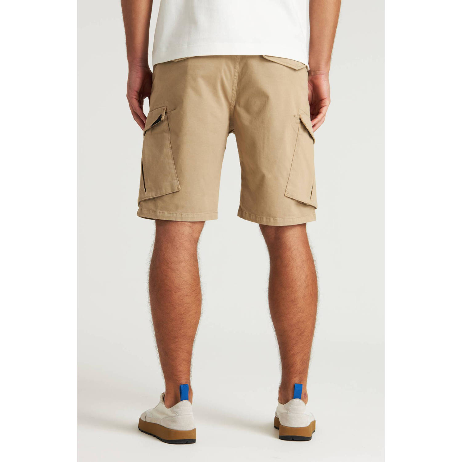 CHASIN' regular fit cargo short RIOT S. GAMMA met logo beige