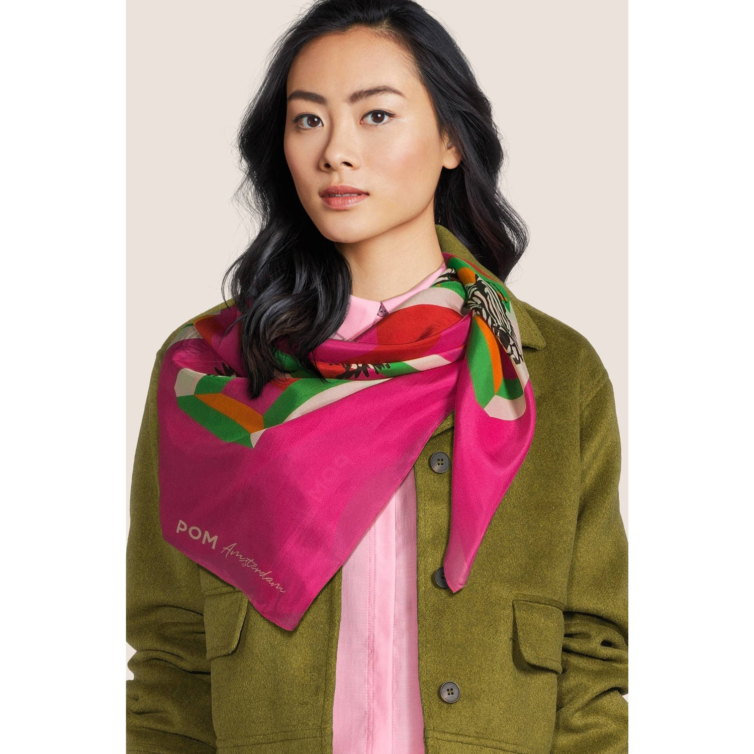 POM Amsterdam sjaal met all over print roze