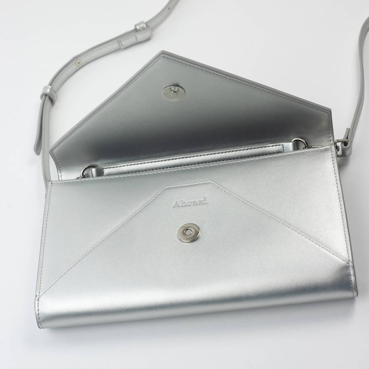 Abrazi metallic clutch zilverkleurig