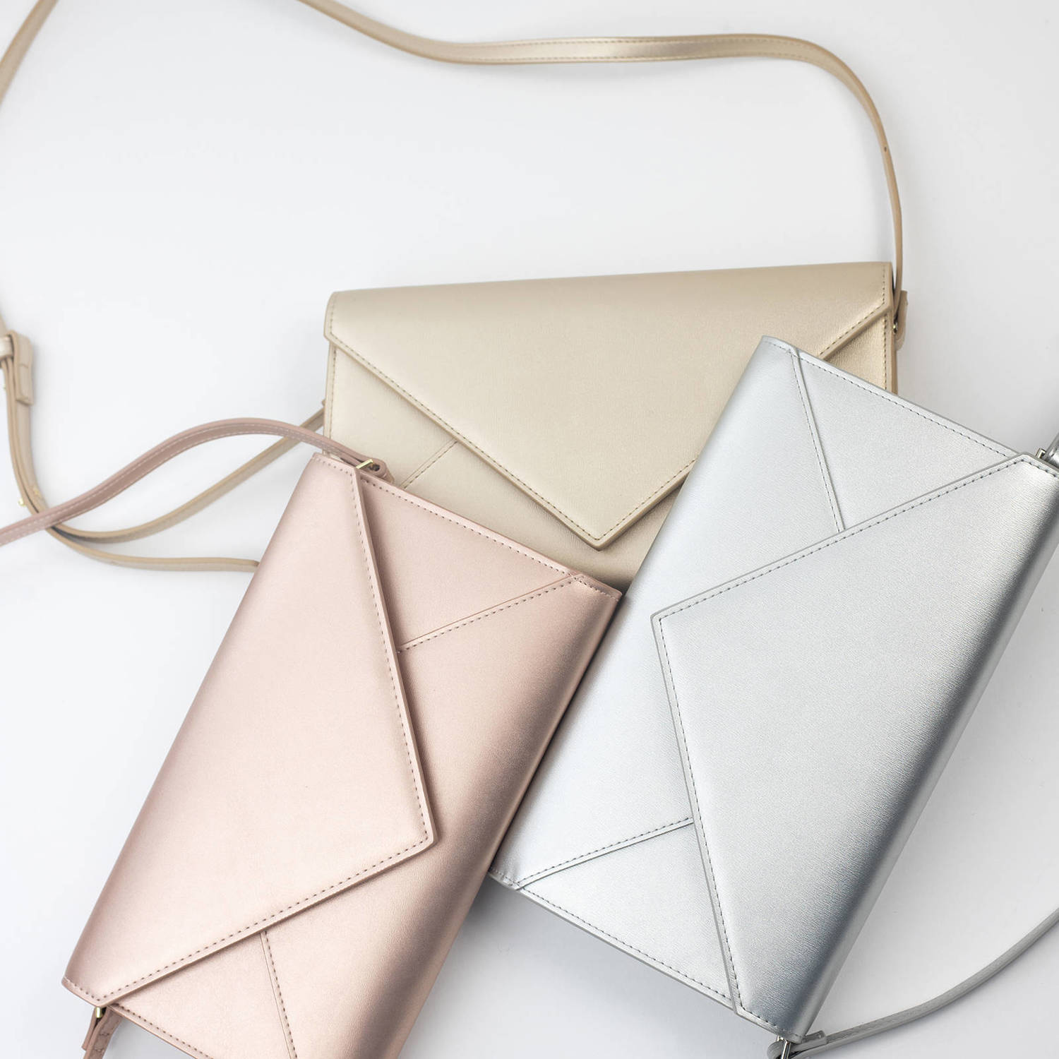 Abrazi metallic clutch zilverkleurig