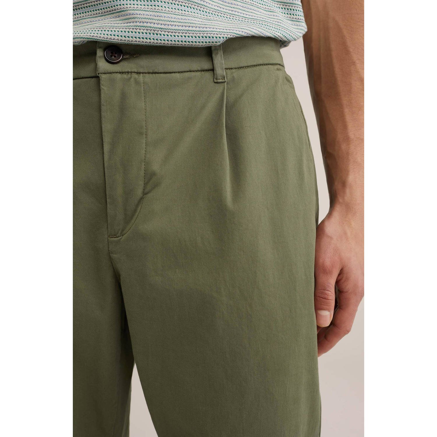 WE Fashion WE Fundamentals tapered fit chino Ben olive