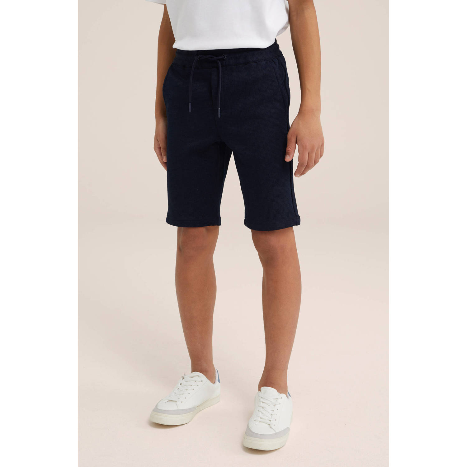 WE Fashion slim fit casual short royal navy