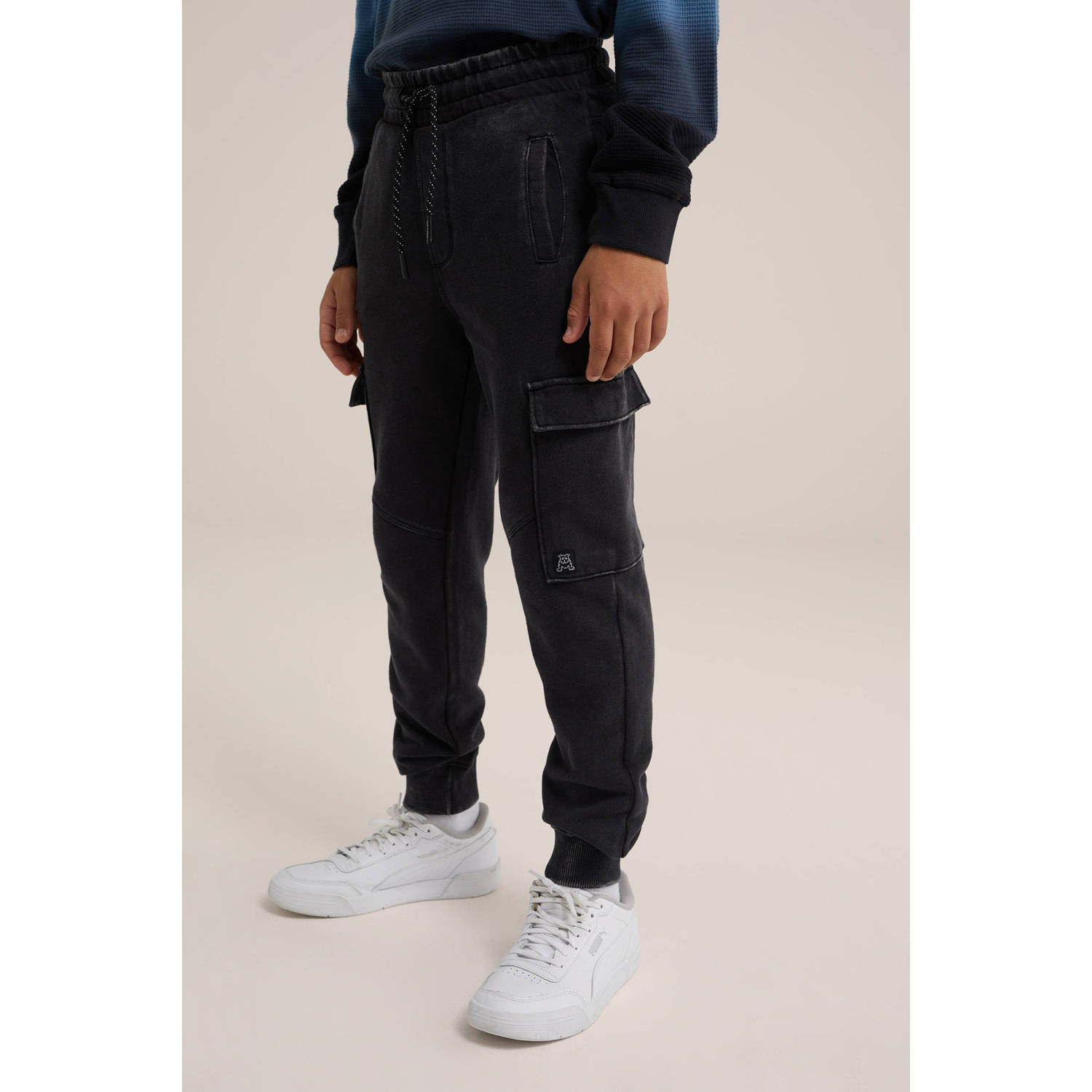 WE Fashion slim fit joggingbroek zwart Jongens Sweat Effen 116