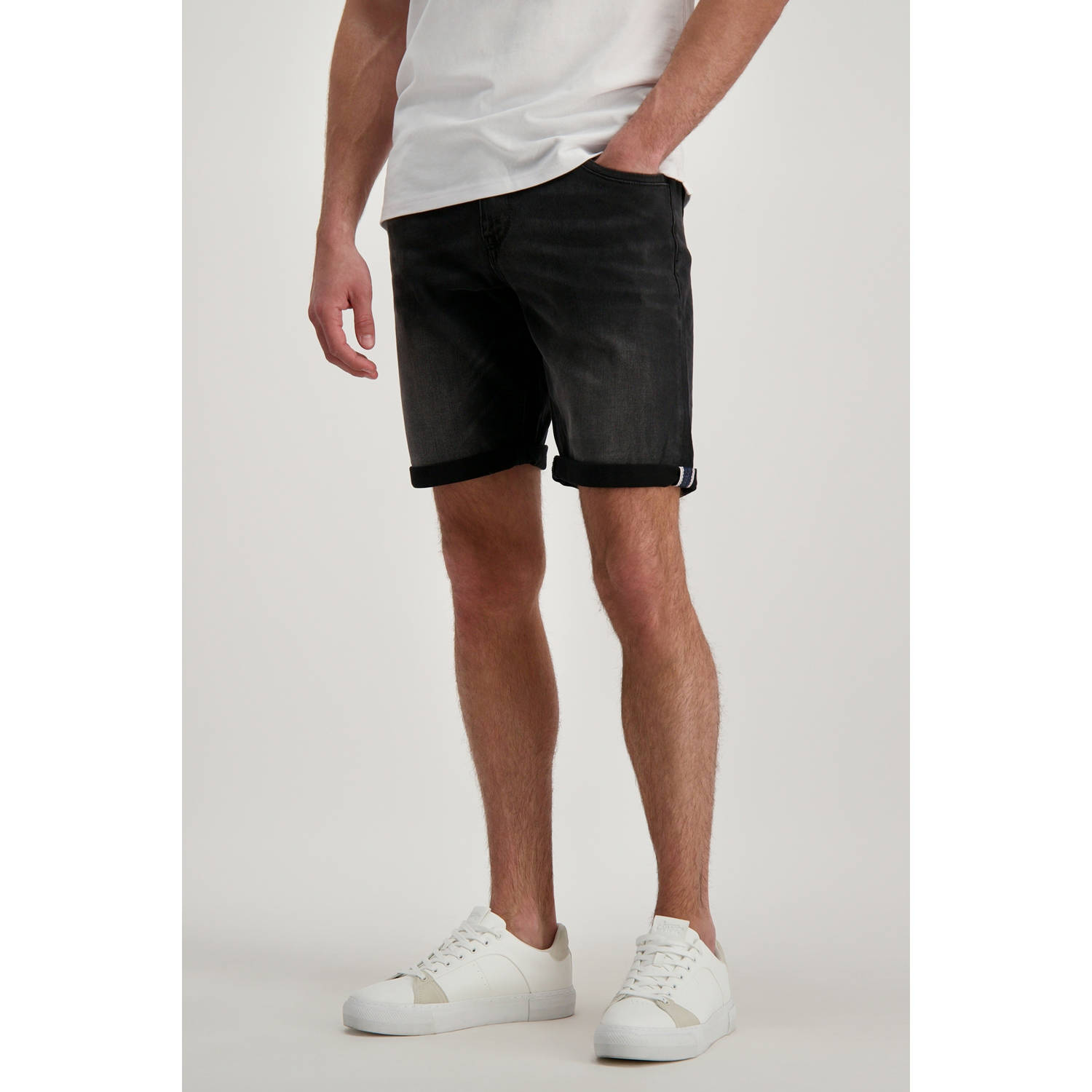 Cars regular fit short HUNTER black used