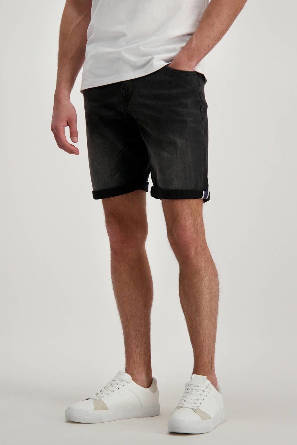 Cars regular fit short HUNTER black used