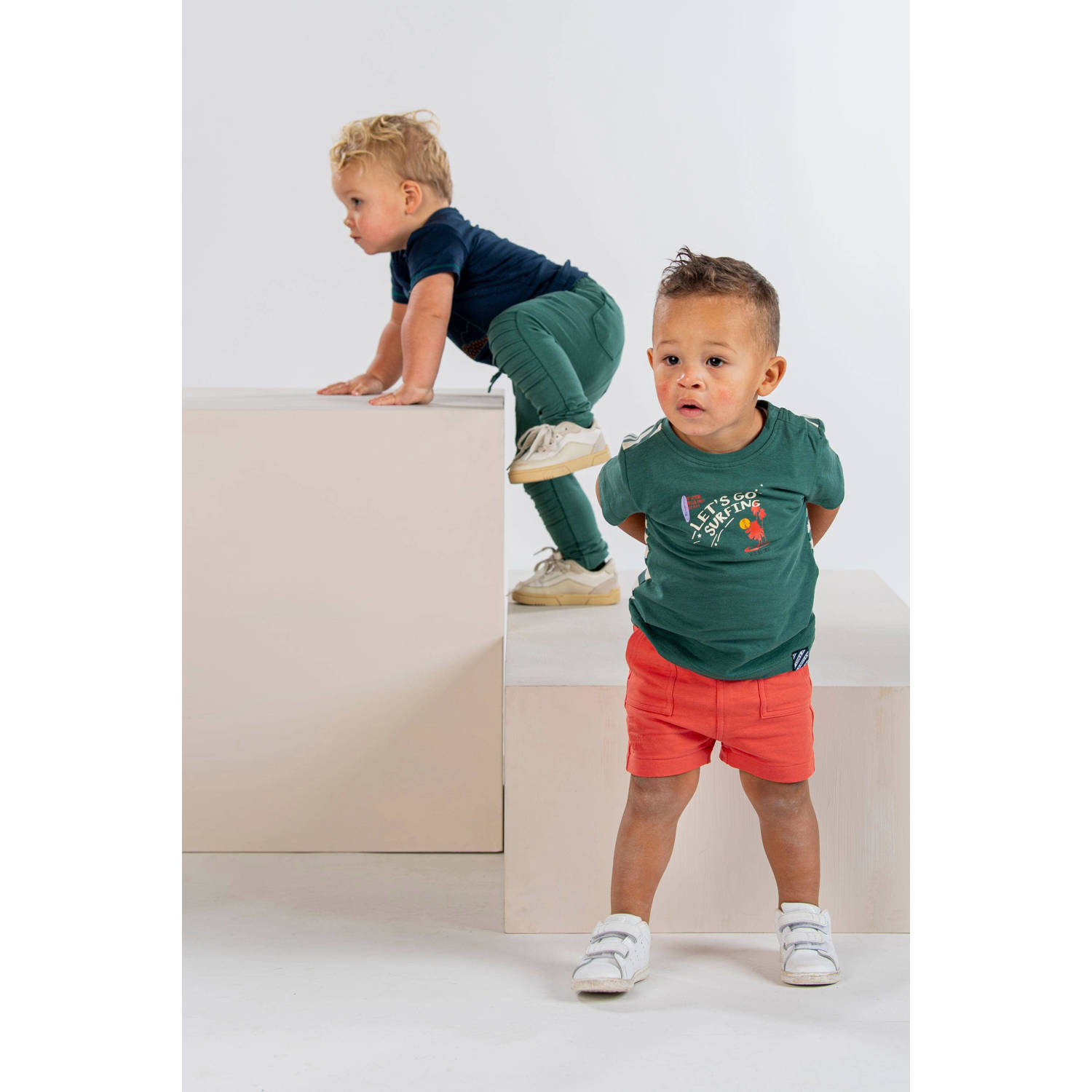 B.Nosy T-shirt Kelvin met printopdruk donkergroen ecru