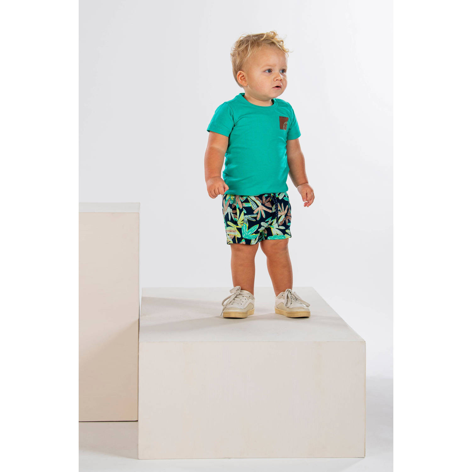 B.Nosy sweatshort met bladprint donkerblauw groen