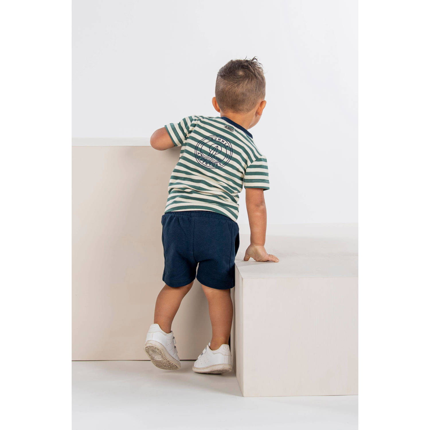 B.Nosy sweatshort Garret met printopdruk donkerblauw