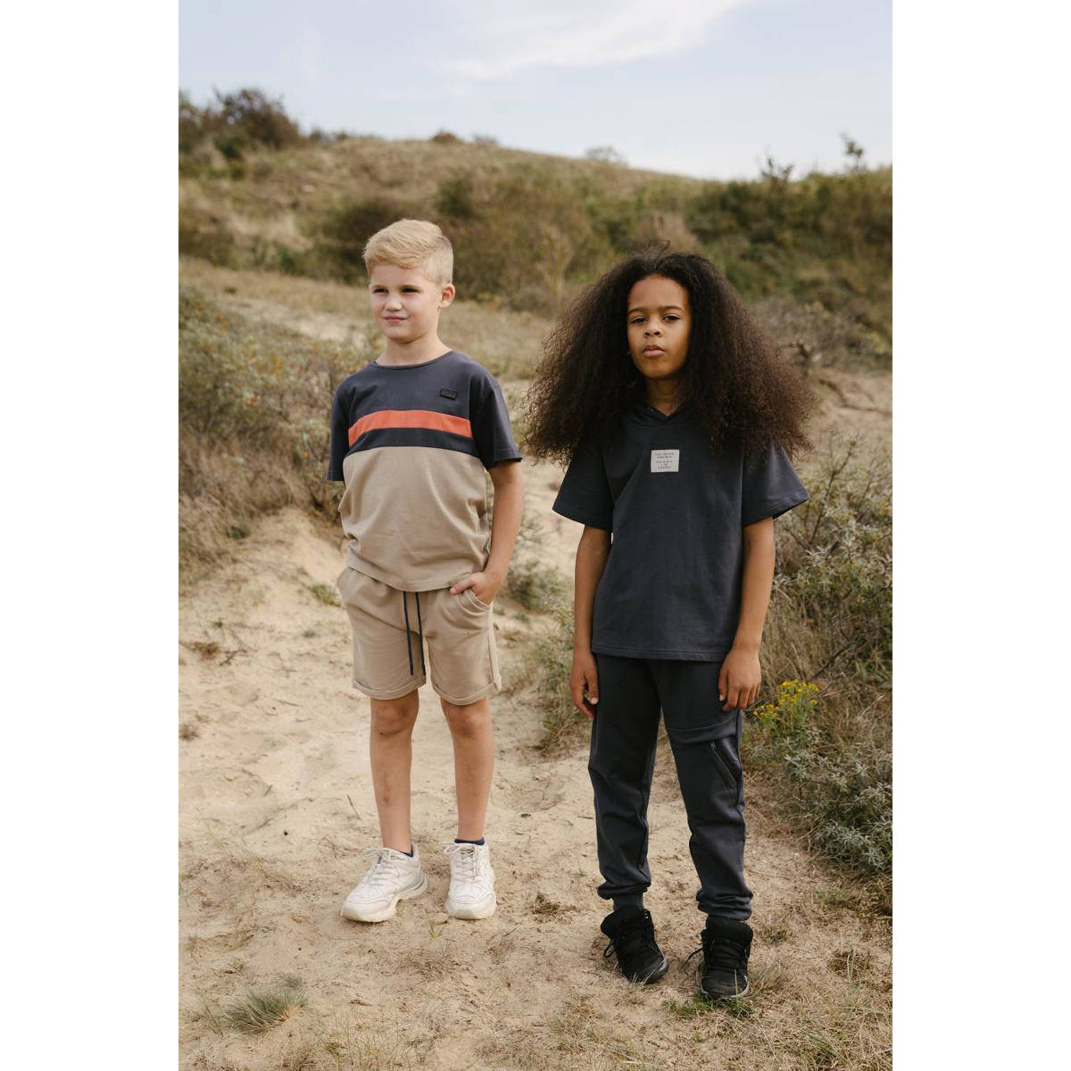 LEVV T-shirt KAS donkerblauw rood kameel