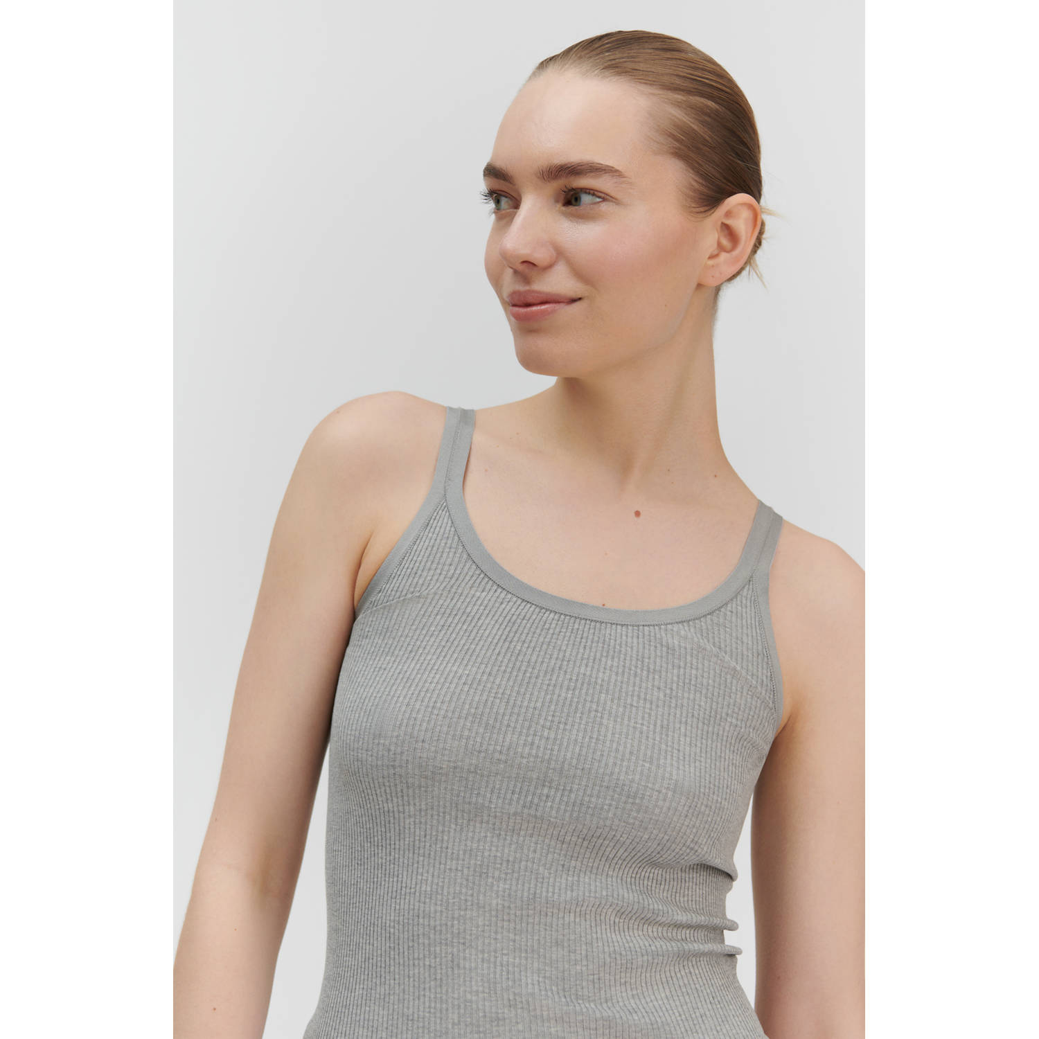 Rosemunde ribgebreide singlet met zijde grijs