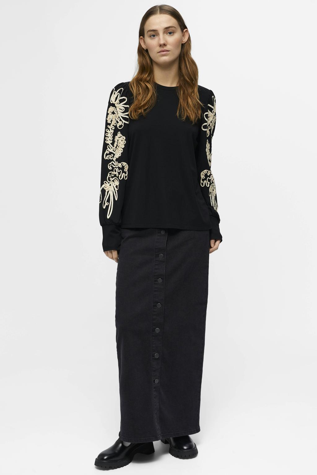 OBJECT Top OBJCAROLINE met 3D applicatie zwart/offwhite