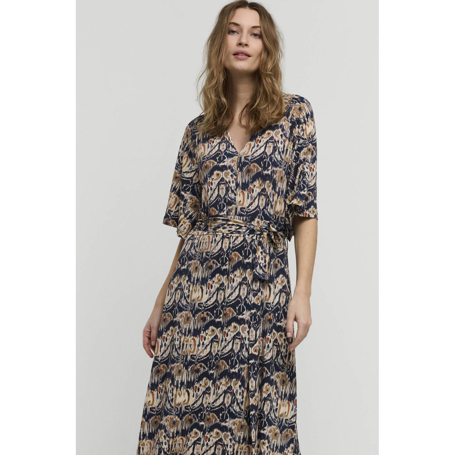 Summum jurk met all over print en ceintuur donkerblauw bruin beige