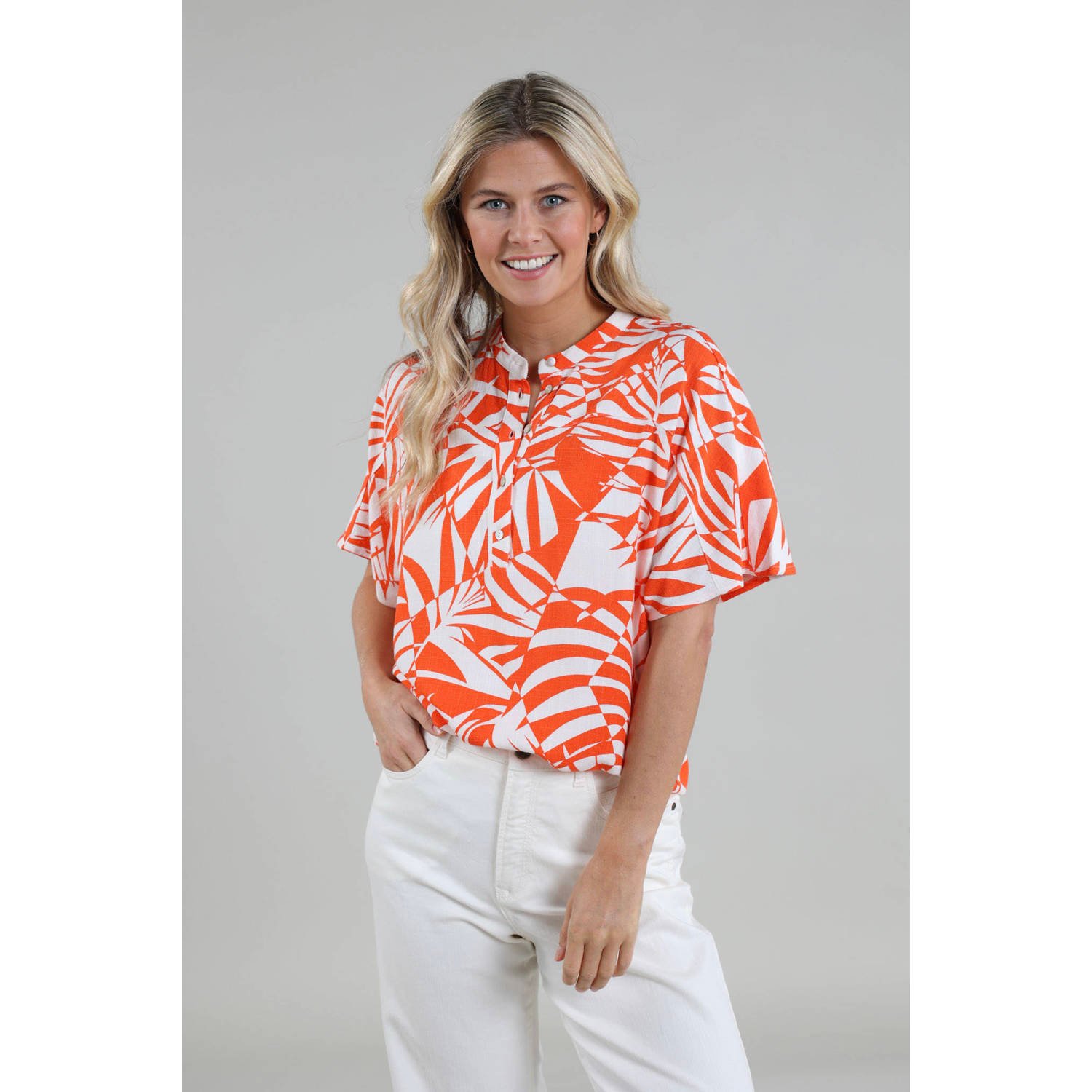 NUKUS top met all over print oranje wit