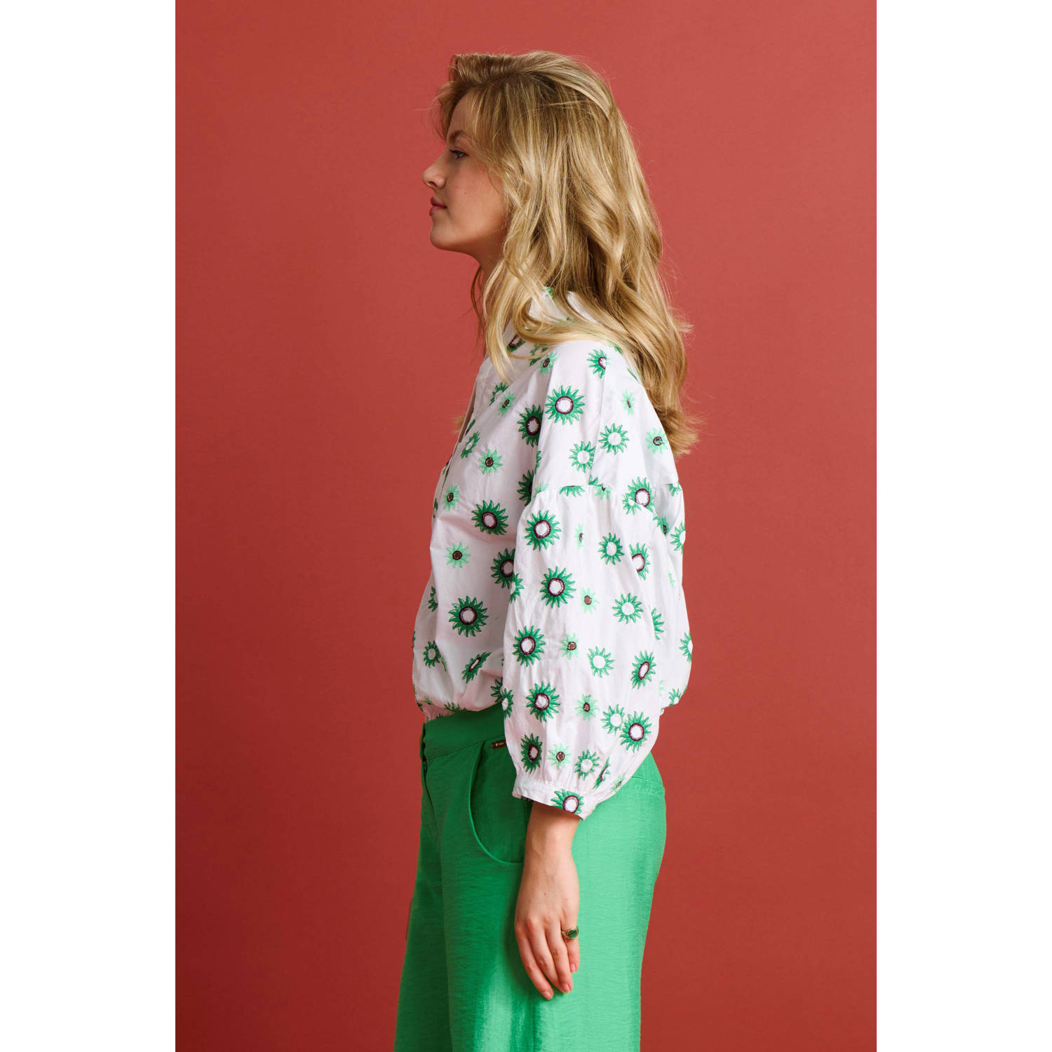 POM Amsterdam blouse met all over print wit groen
