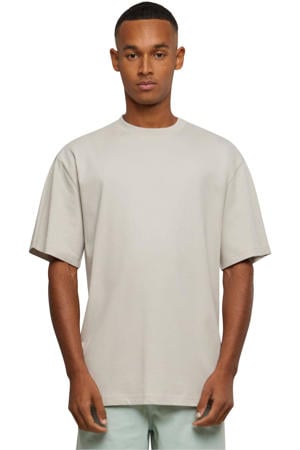 oversized T-shirt cloud