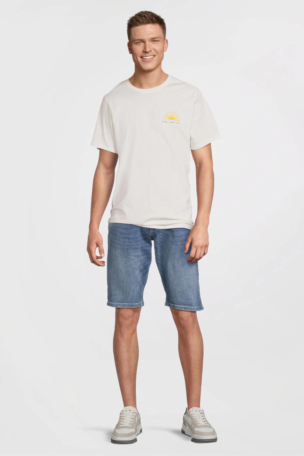 Cars regular fit short HUNTER bleached used