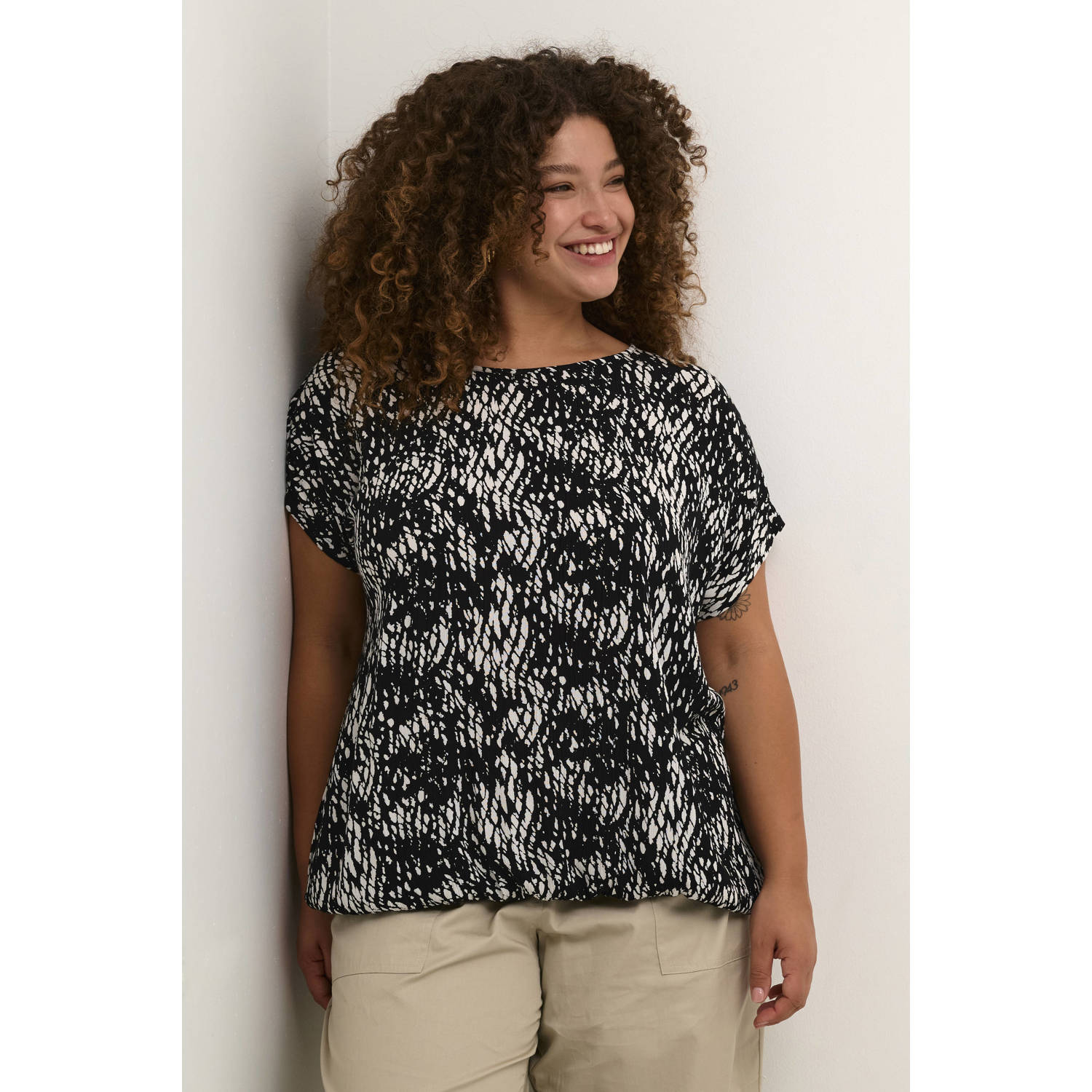 Kaffe Curve top met all over print zwart wit