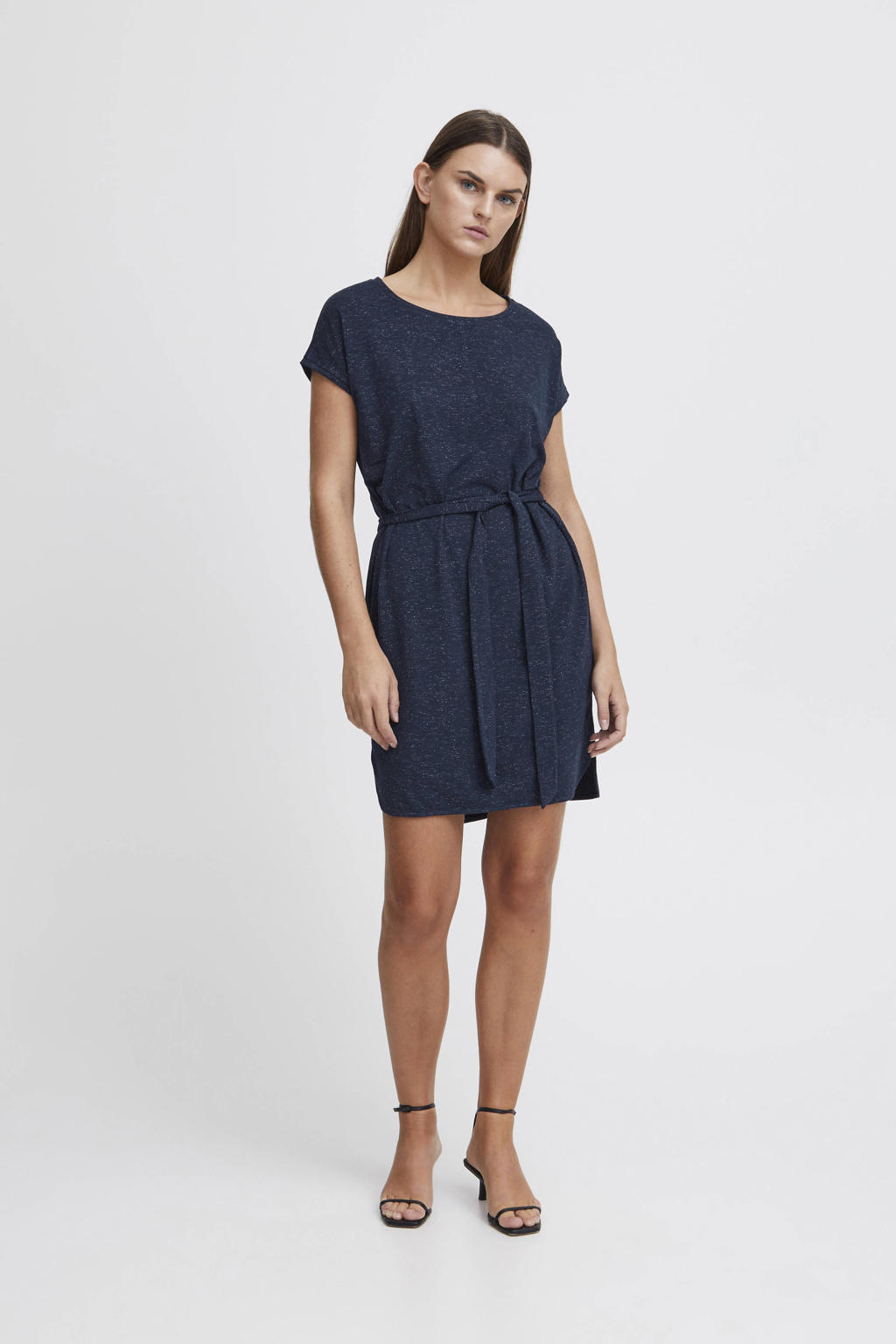 Donkerblauwe dames ICHI jurk van polyester met effen, korte mouwen, ronde hals en striksluiting