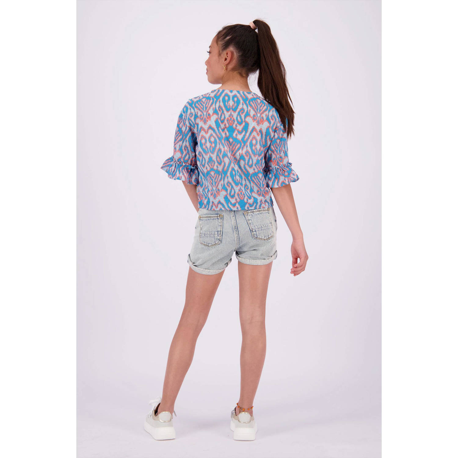 Vingino T-shirt met all over print en ruches lichtblauw roze