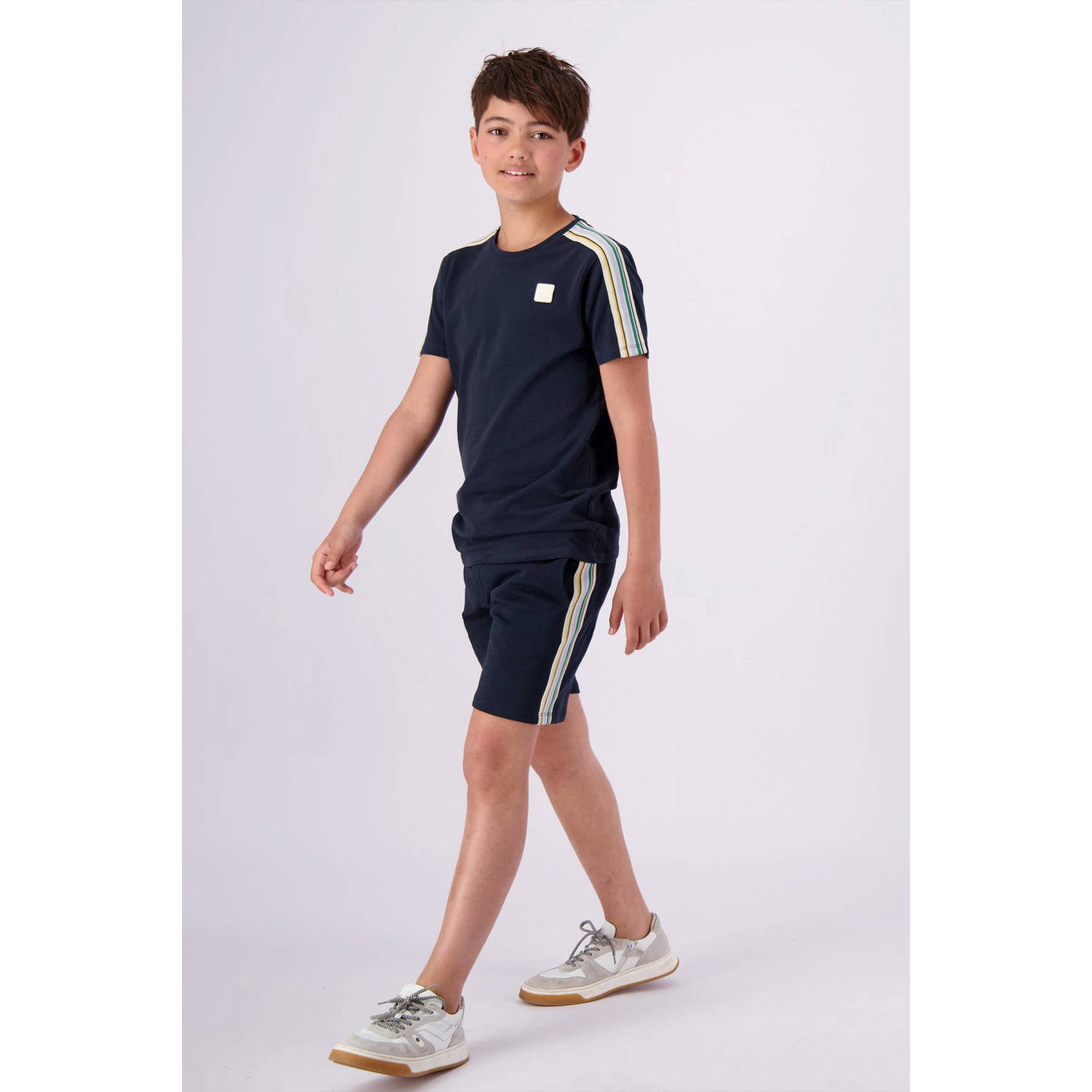 Vingino sweatshort donkerblauw geel