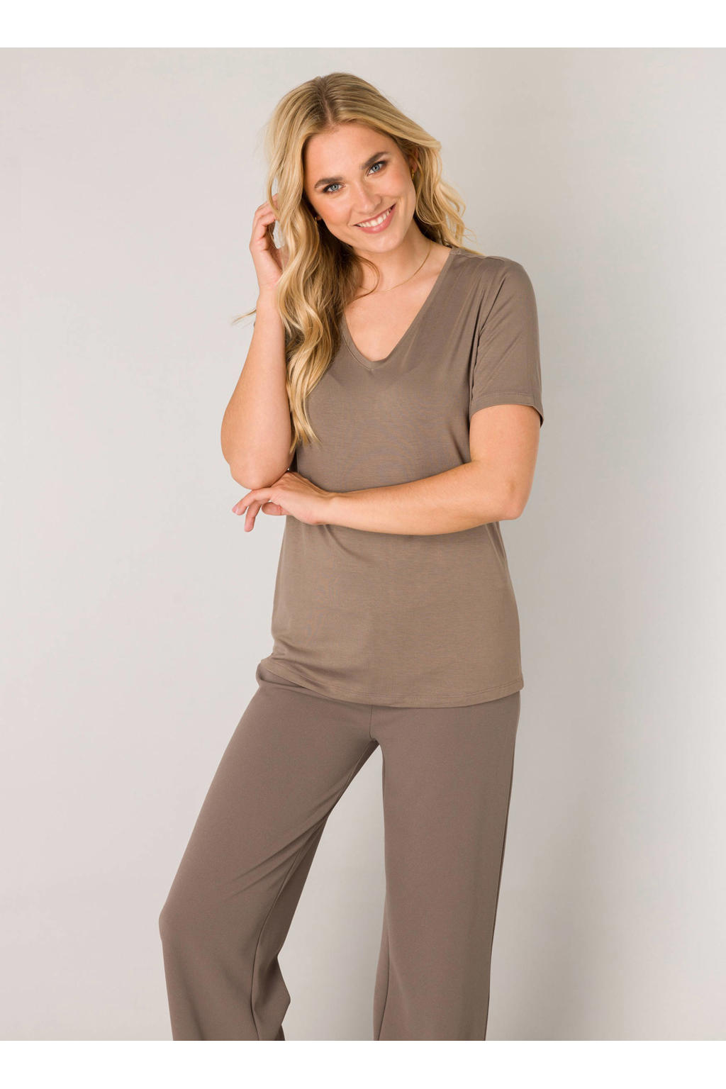 Base Level jersey top taupe