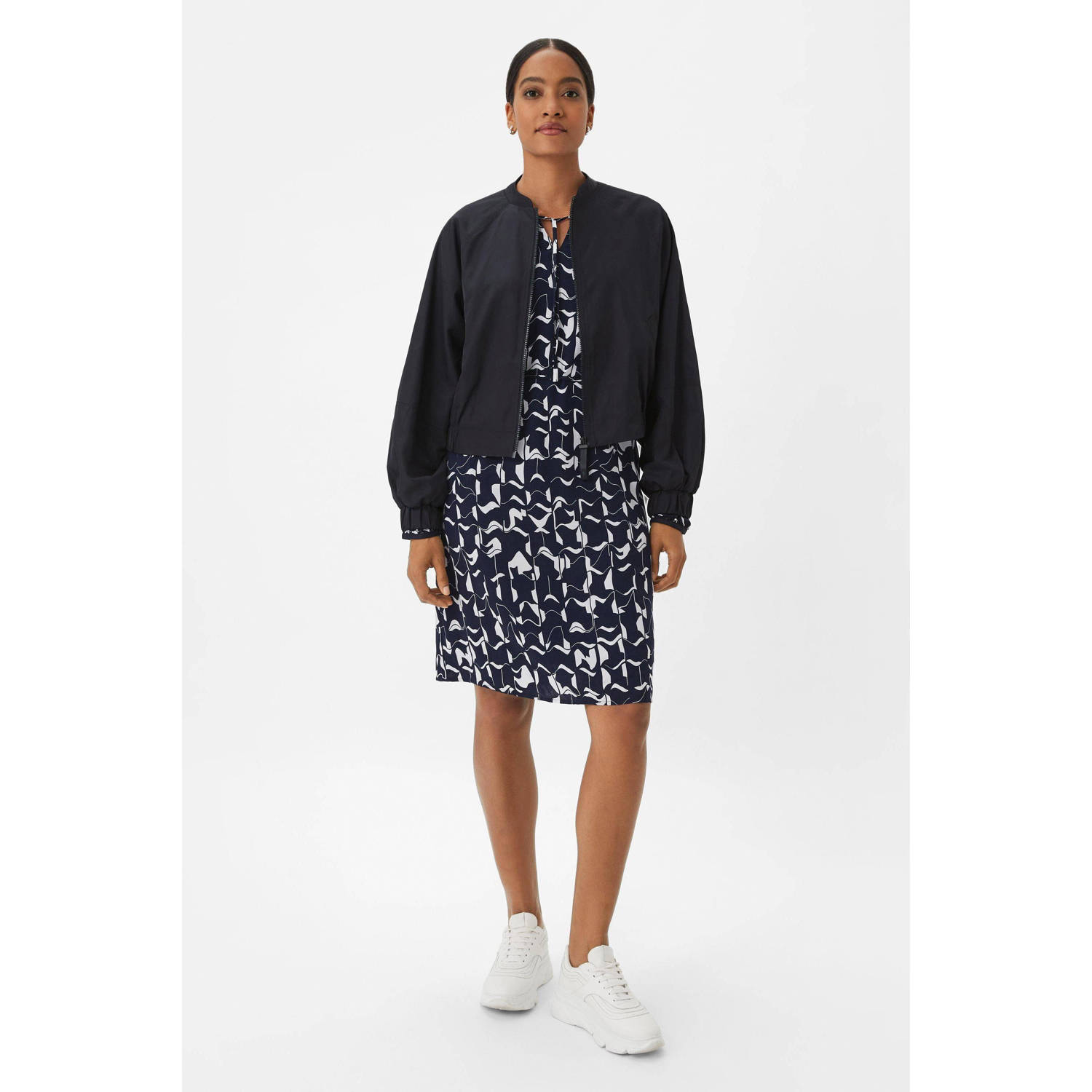 comma casual identity jurk met all over print en ceintuur donkerblauw wit