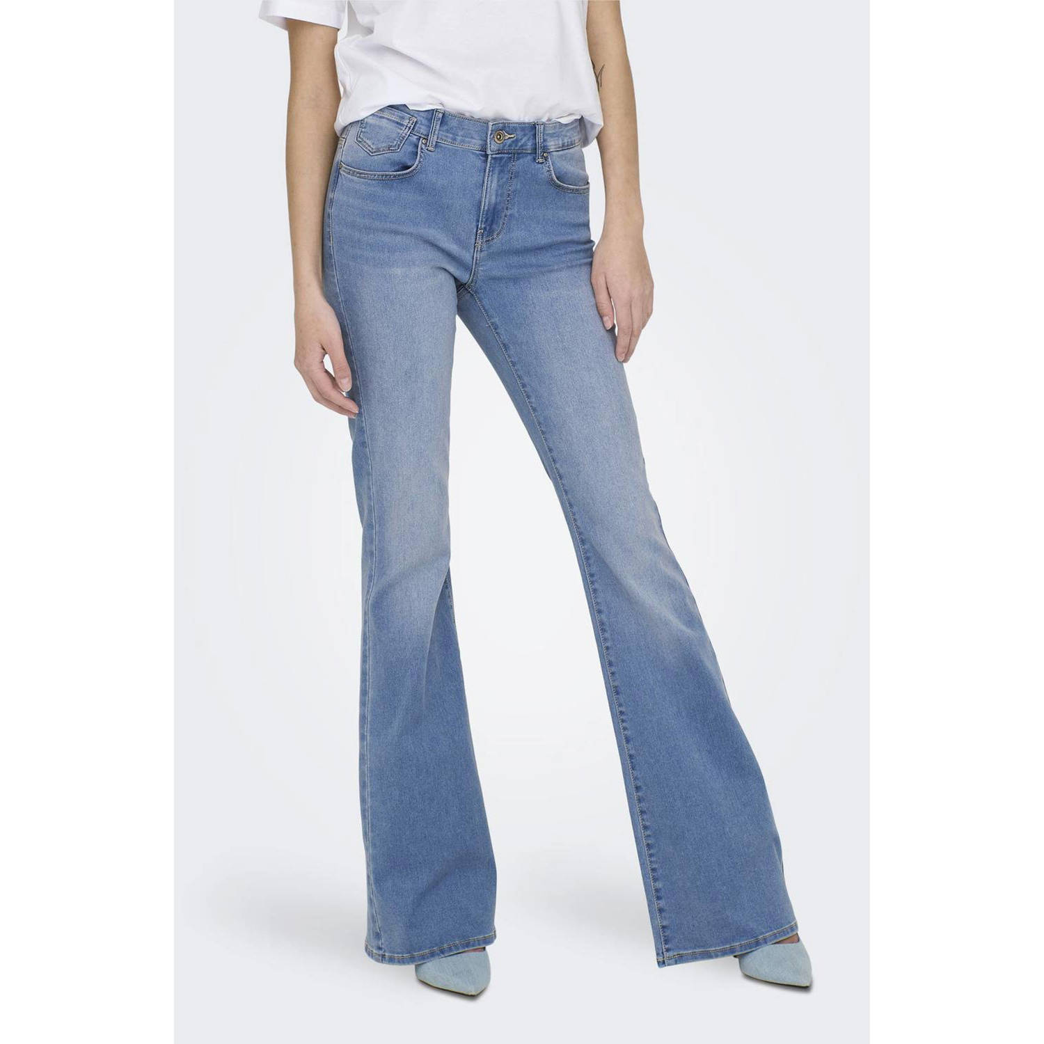 Only Regular fit bootcut jeans met labelpatch model 'REESE'