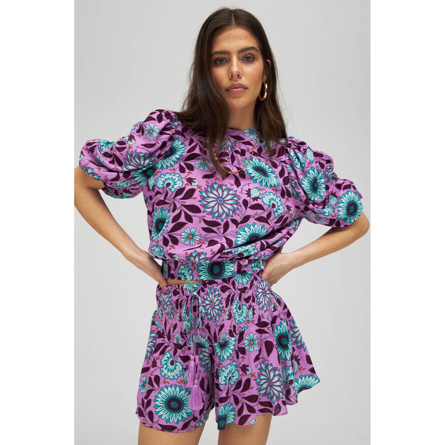 HARPER & YVE gebloemde short paars blauw