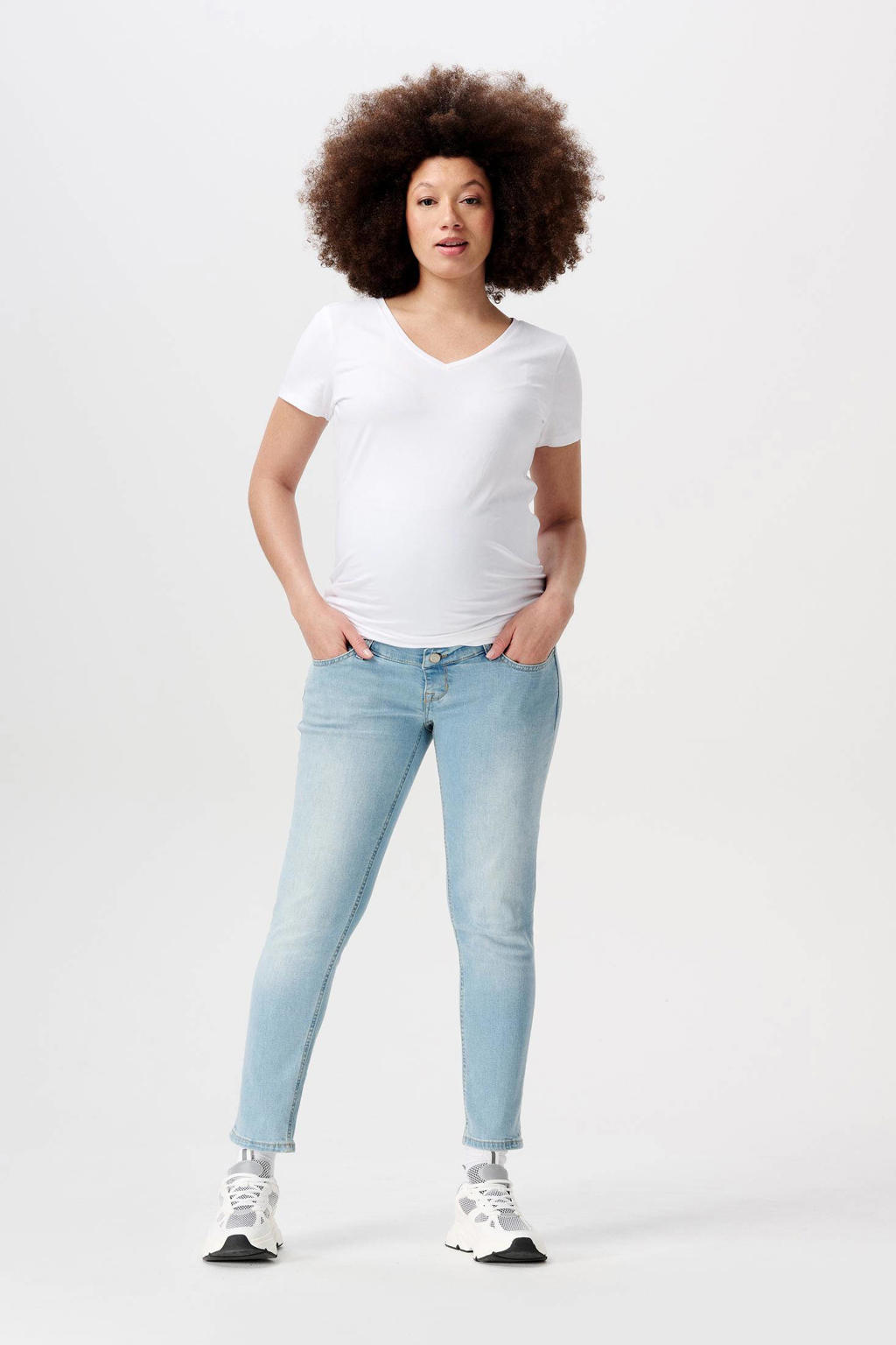 Light blue denim dames Noppies maternity cropped zwangerschaps slim fit jeans Mila van denim met regular waist en effen