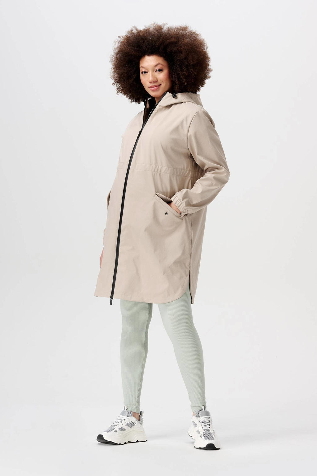 Beige dames Noppies maternity zwangerschaps- en draagjas Rey van polyester met lange mouwen, capuchon en ritssluiting