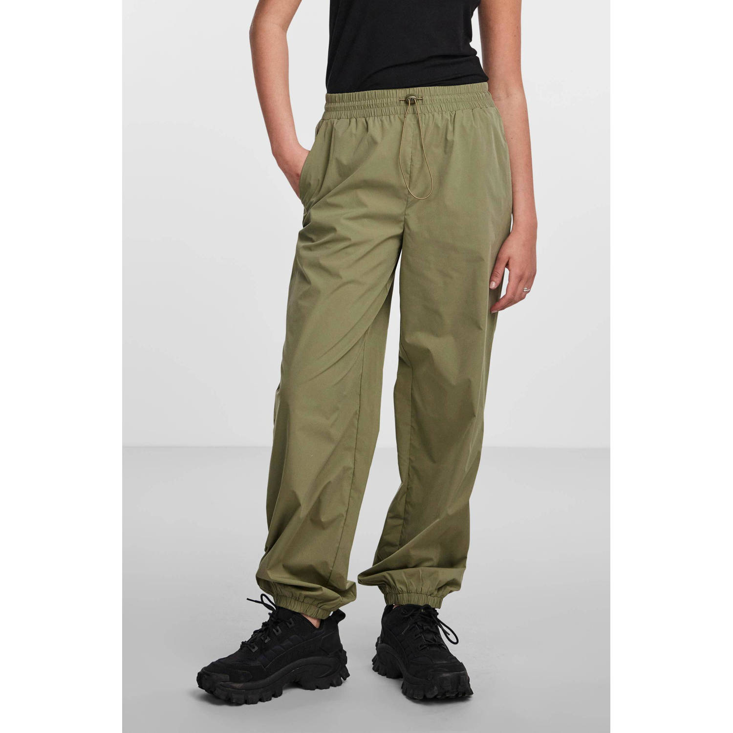 PIECES high waist loose fit broek PCFRADINA groen