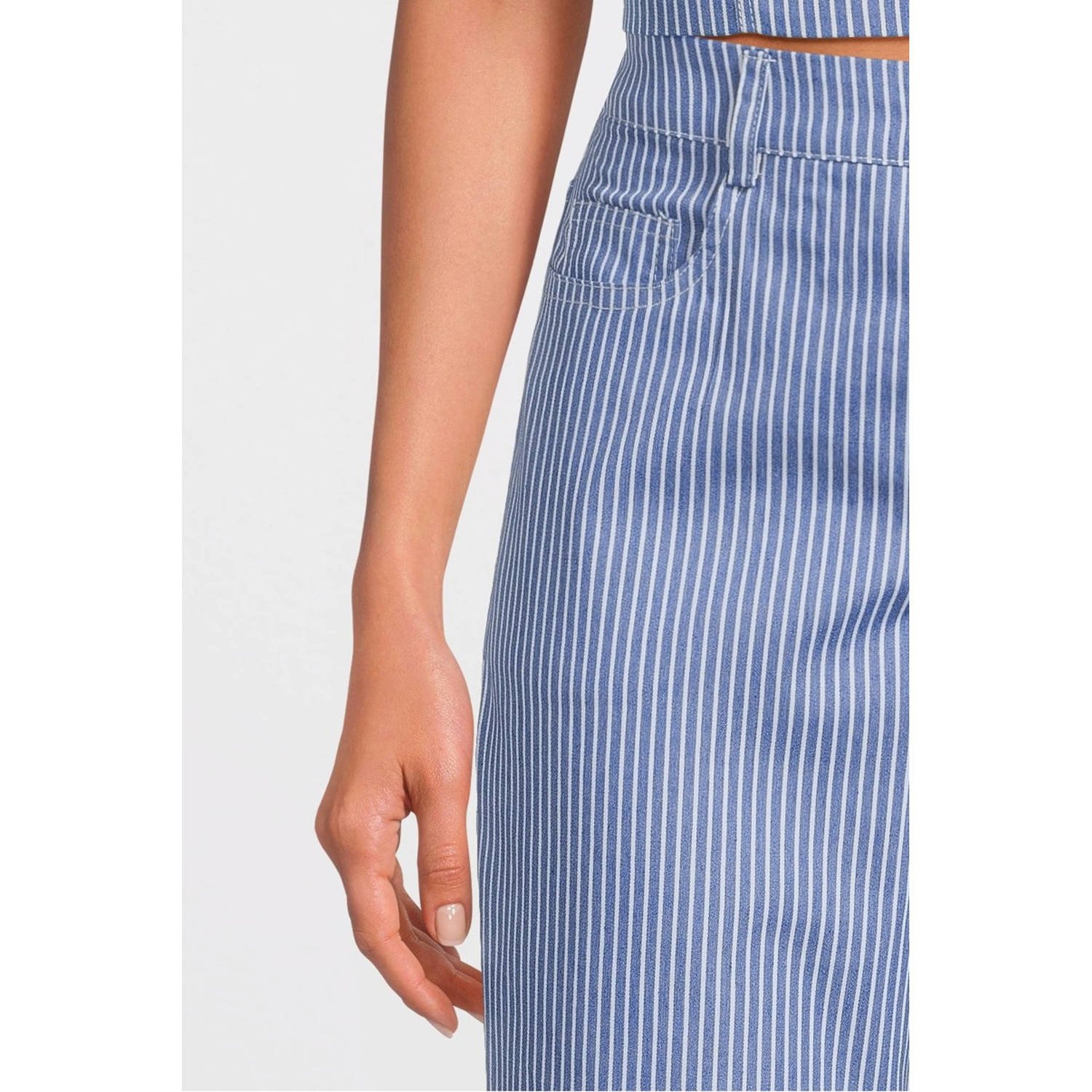 PIECES gestreepte high waist straight fit broek PCNOBEL lichtblauw wit