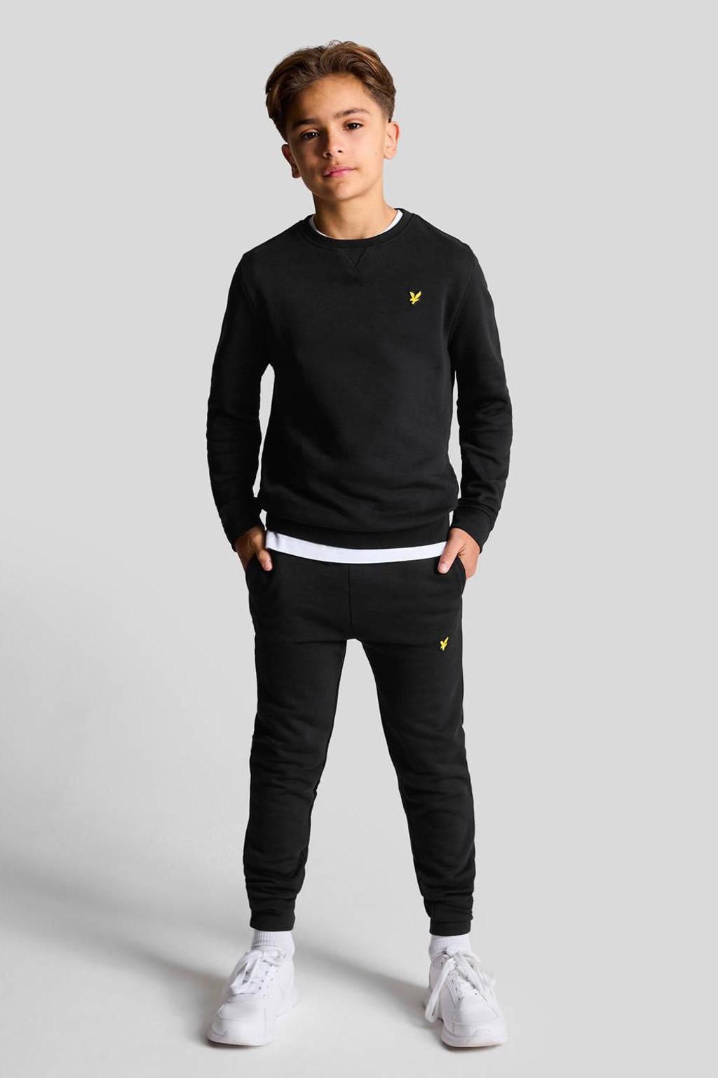 Zwarte jongens Lyle & Scott slim fit joggingbroek van katoen met regular waist, elastische tailleband met koord en effen