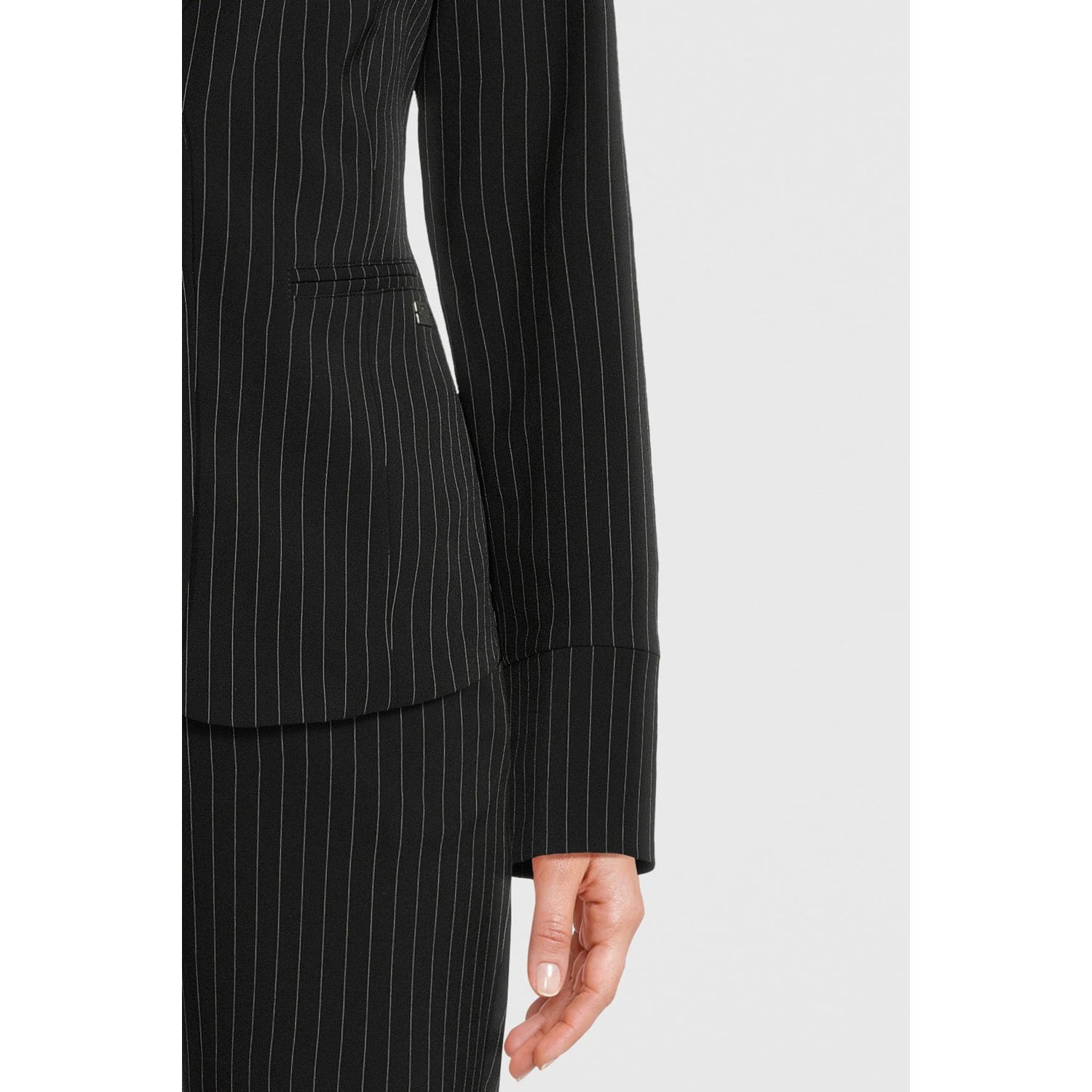 TQ-Amsterdam gestreepte getailleerde blazer Manja V zwart