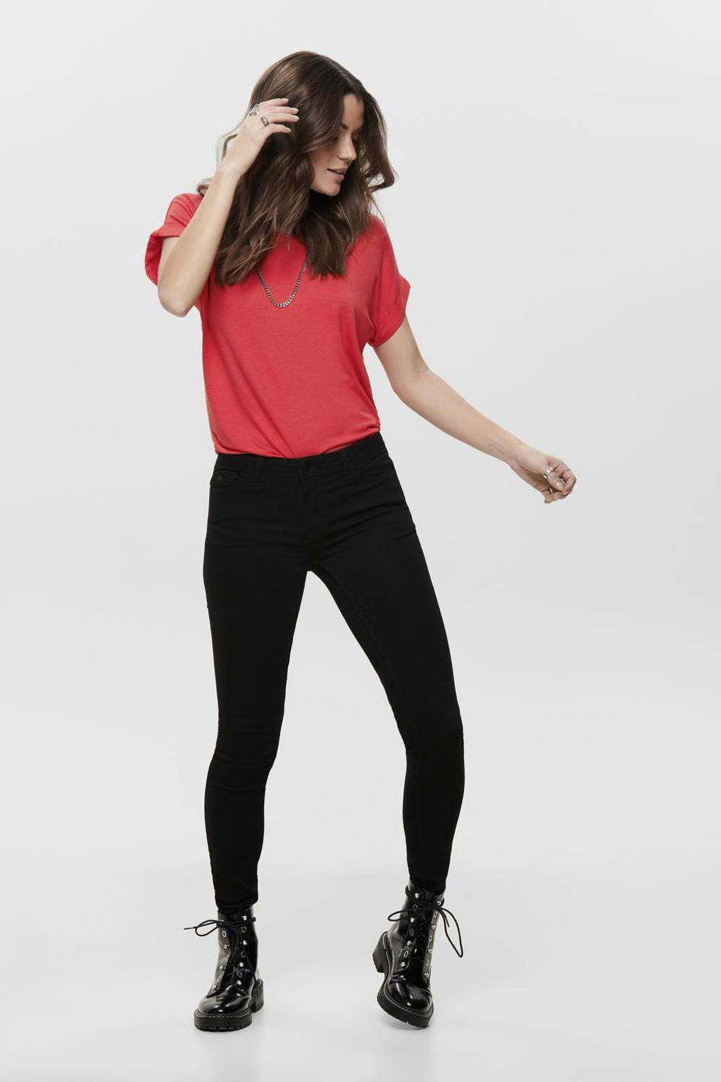 Rode dames ONLY T-shirt ONLMONSTER van viscose met effen, korte mouwen, ronde hals en omslagdetail