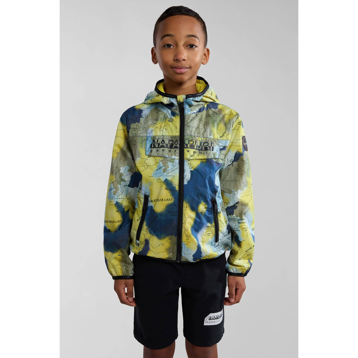 Napapijri zomerjas met camouflageprint donkerblauw geel groen