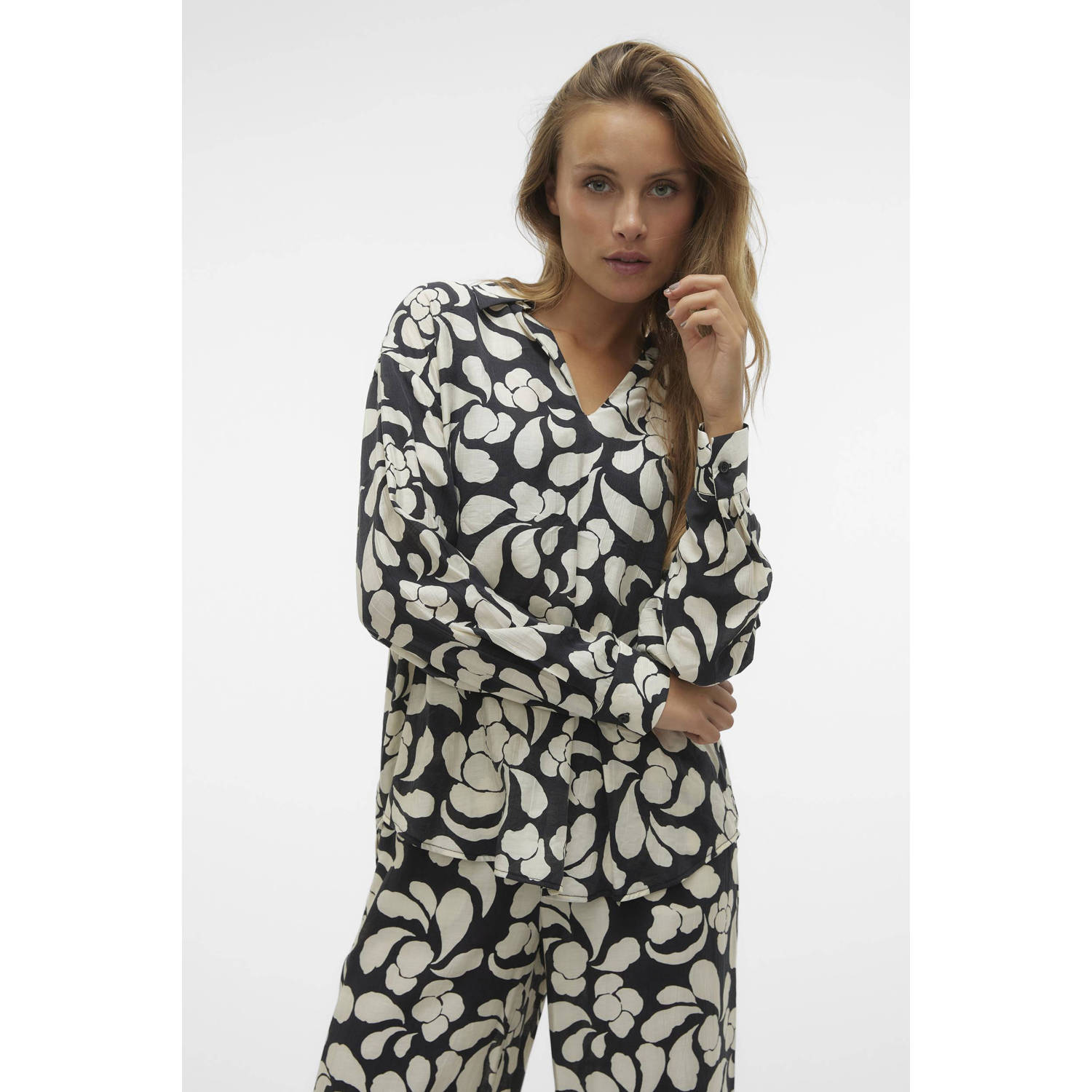 VERO MODA blousetop VMGAJA met all over print zwart ecru