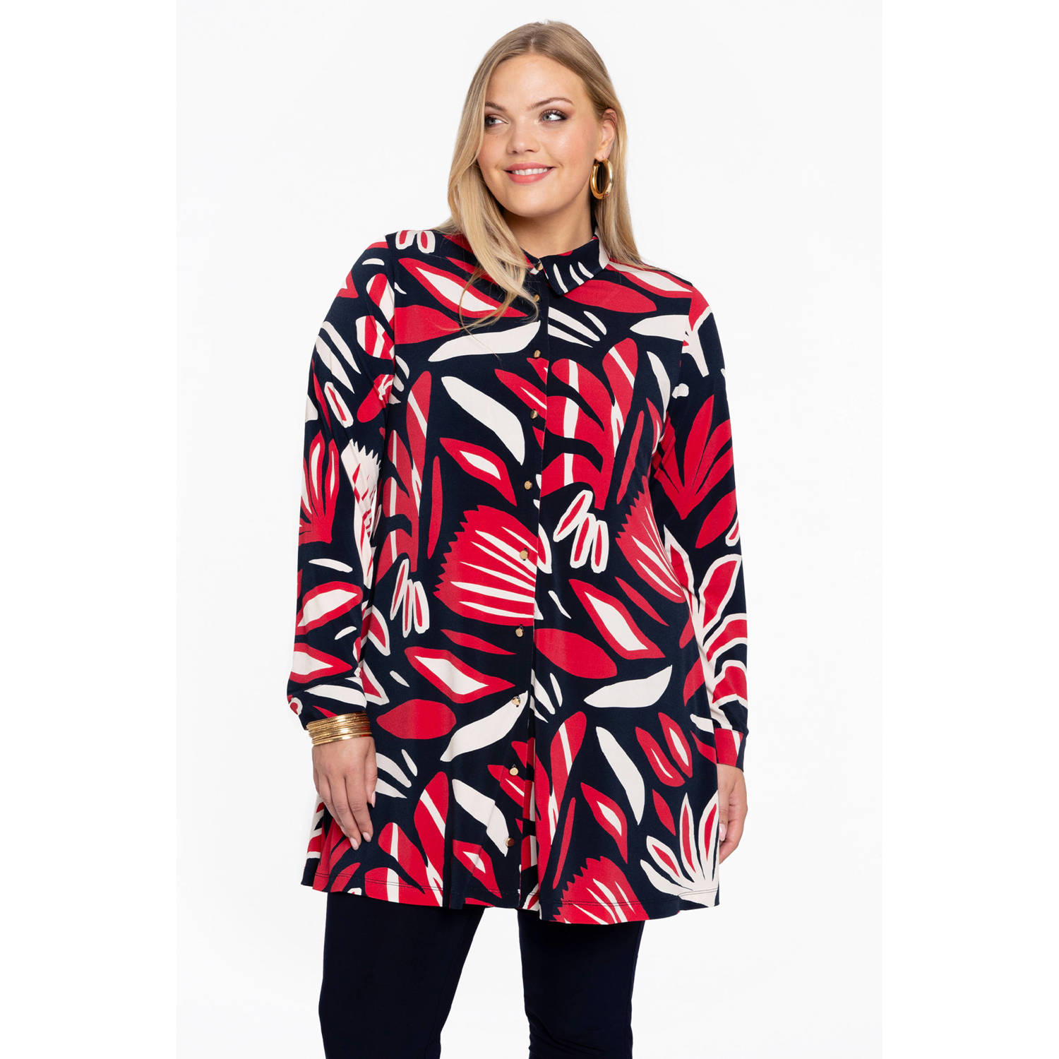 Yoek blouse met all over print rood donkerblauw wit