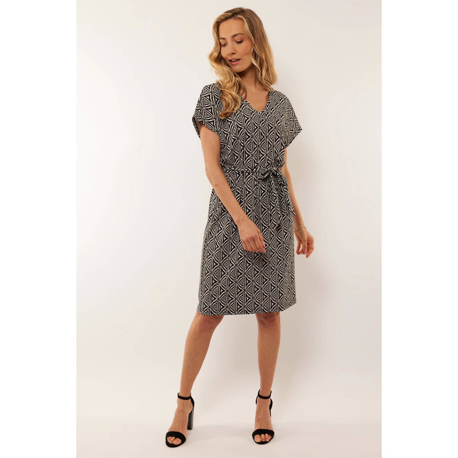 G-maxx jurk van travelstof met all over print zwart beige