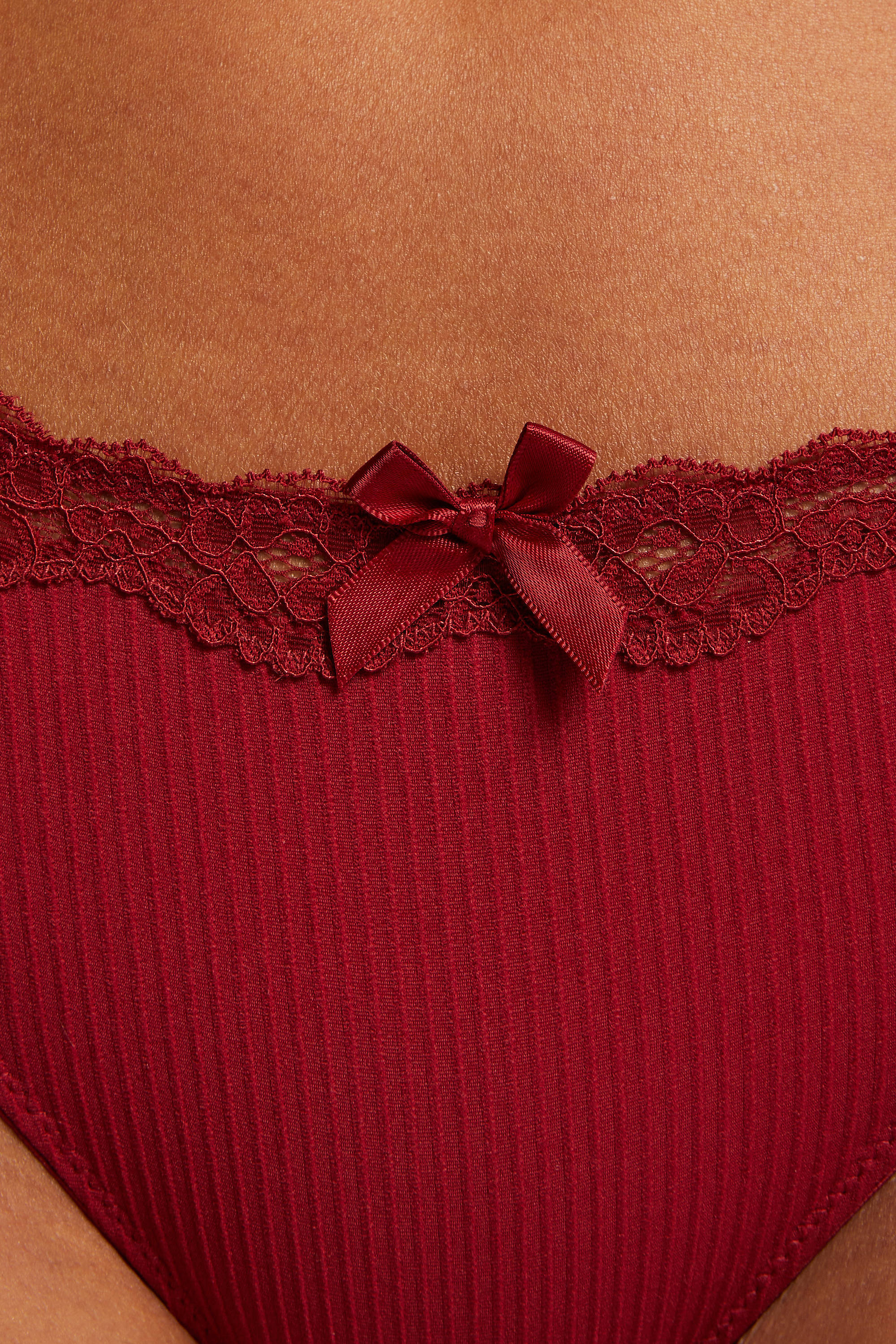 Hunkemöller String Lauren - Bequemer Tanga Slip Mit Spitze